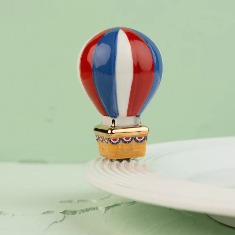 Red, White, and Balloon Mini A452