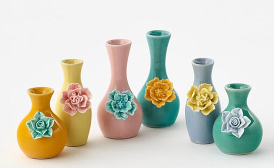 Colored Mini Bud Vase w/Flower (Assorted )