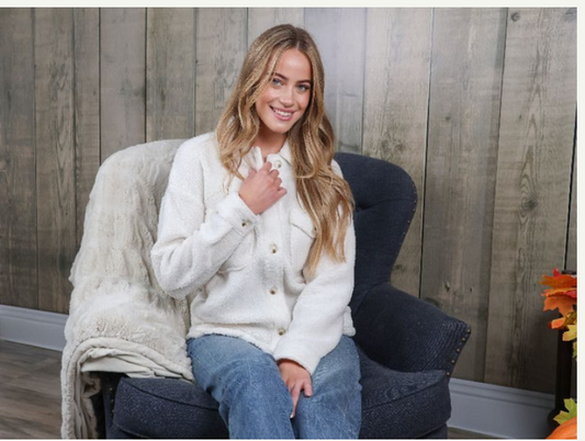 Fuzzy Shacket with Pockets  ( Cream )