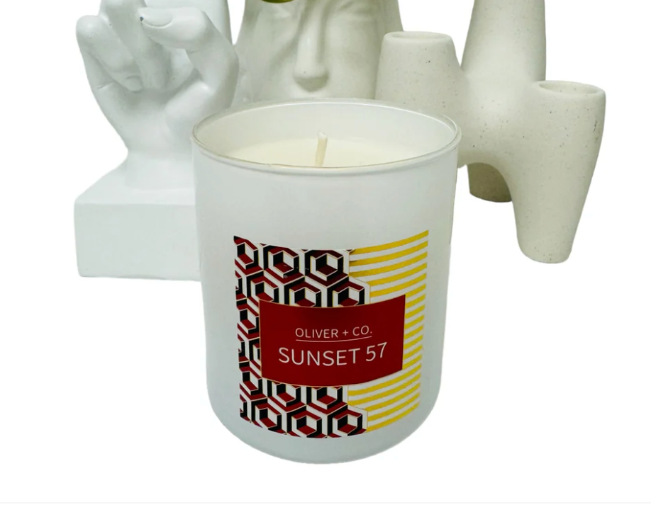 Oliver Fragrance Co.  Signature Candle ( Sunset 57 )