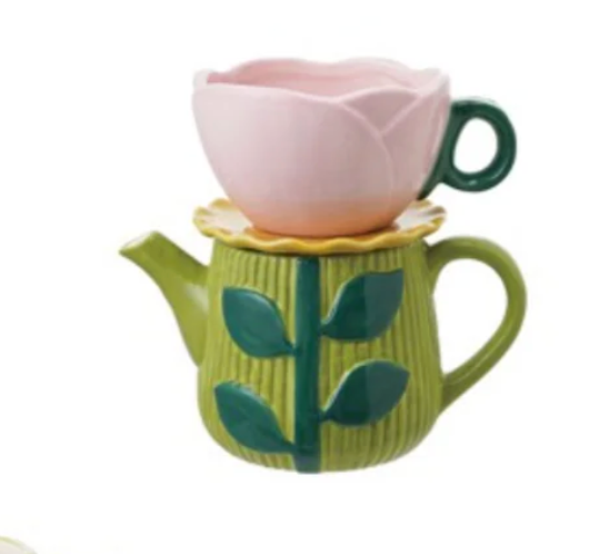 Ceramic Teapot w Rose Shaped Mug & Saucer
