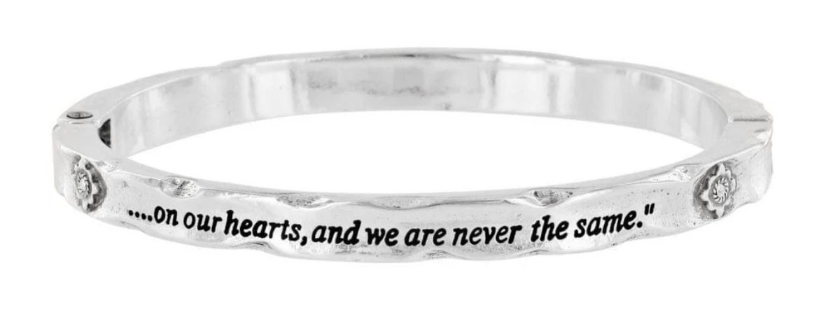 JB0962 Silver Footprints Hinged Bangle