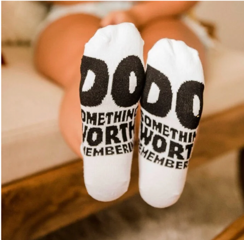 Do Somthing Worth Remembering Low Socks